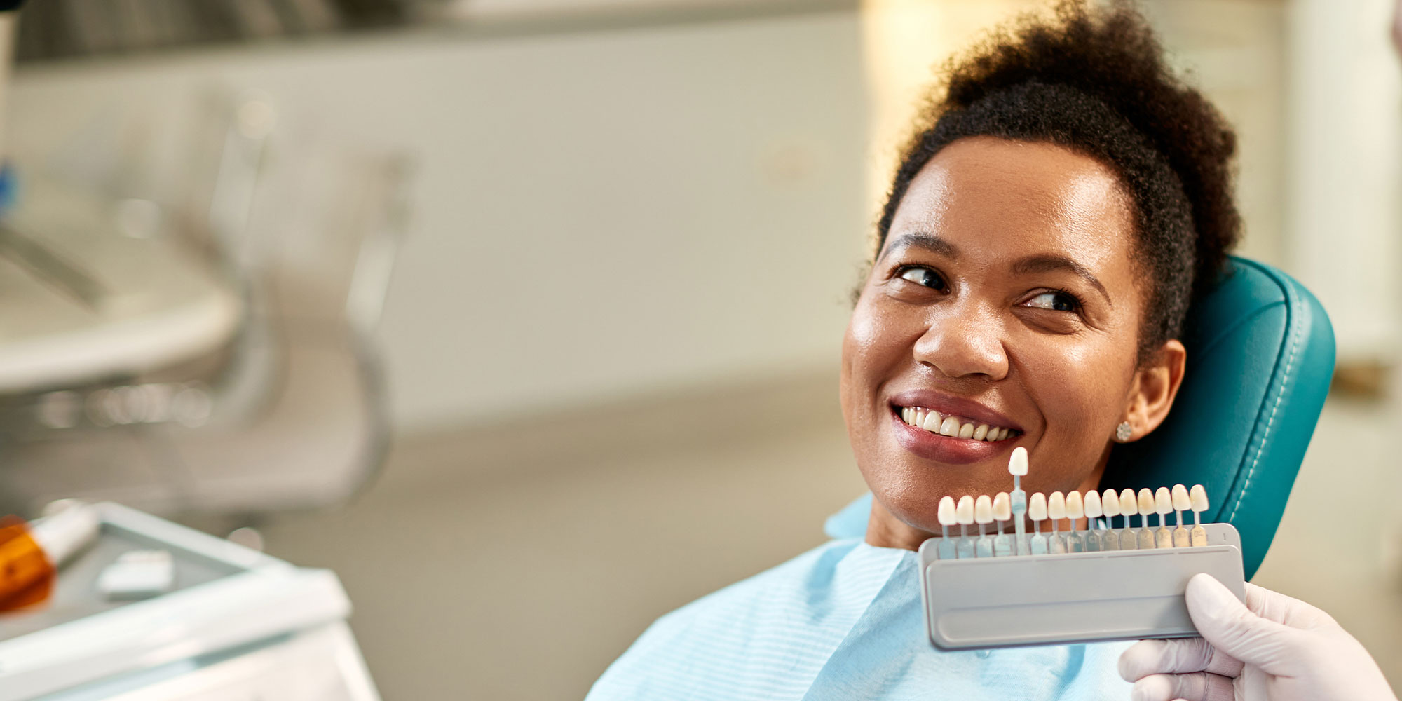 Patient looking at veneer options